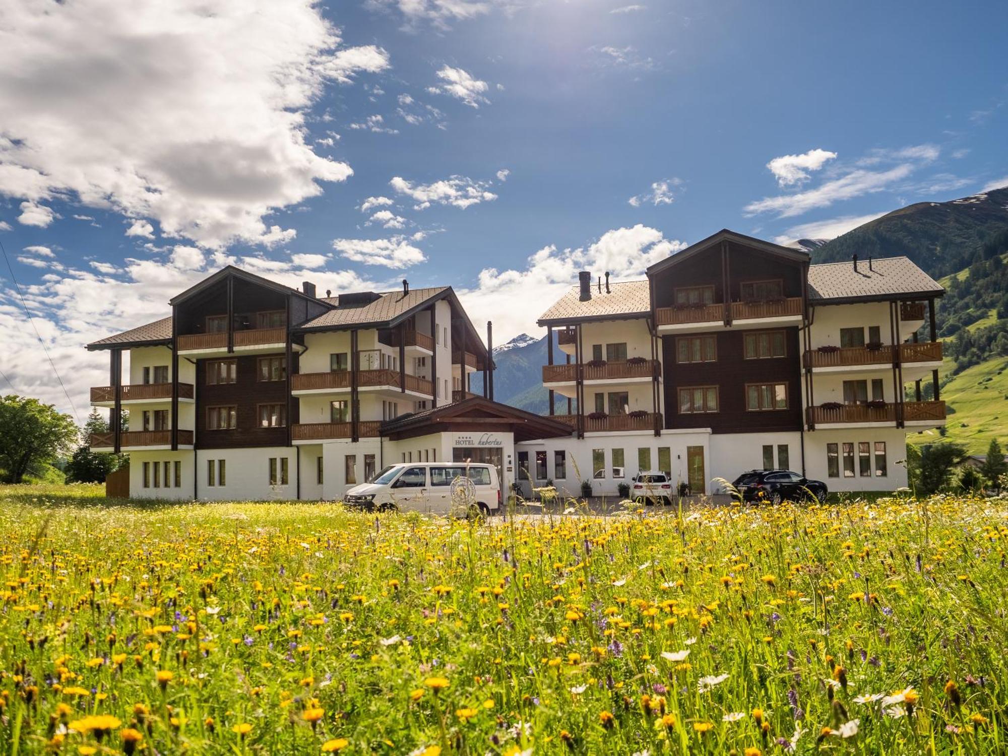 Hotel Hubertus Obergesteln Eksteriør bilde