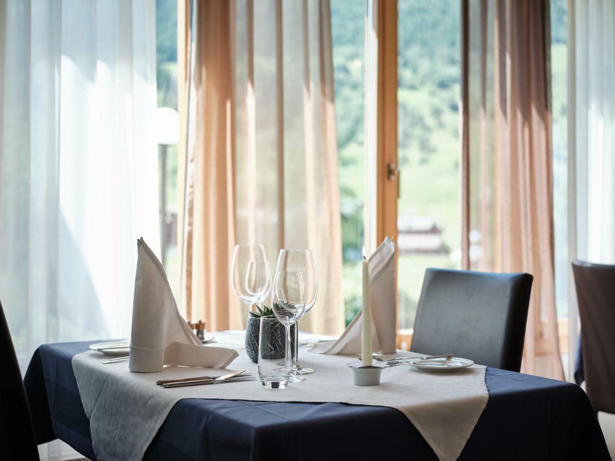 Hotel Hubertus Obergesteln Eksteriør bilde